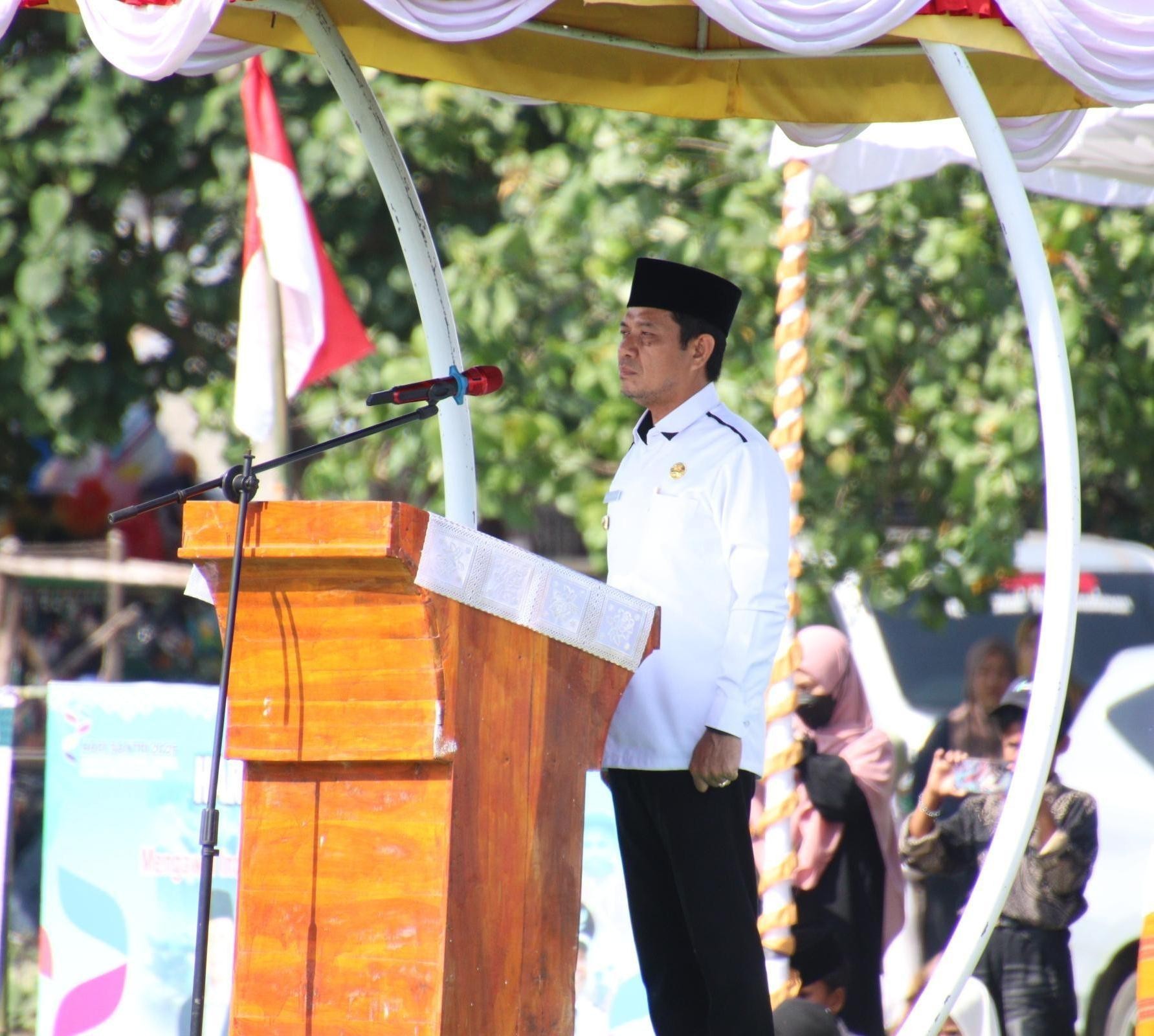 Bupati Dompu Bacakan Amanat Menteri Agama pada peringatan Hari Santri Nasional Ke XI