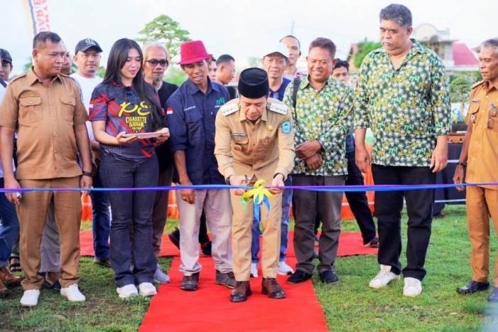 Bupati Dompu Resmi Buka Kontes Pameran Bonsai sepulau Pulau Sumbawa
