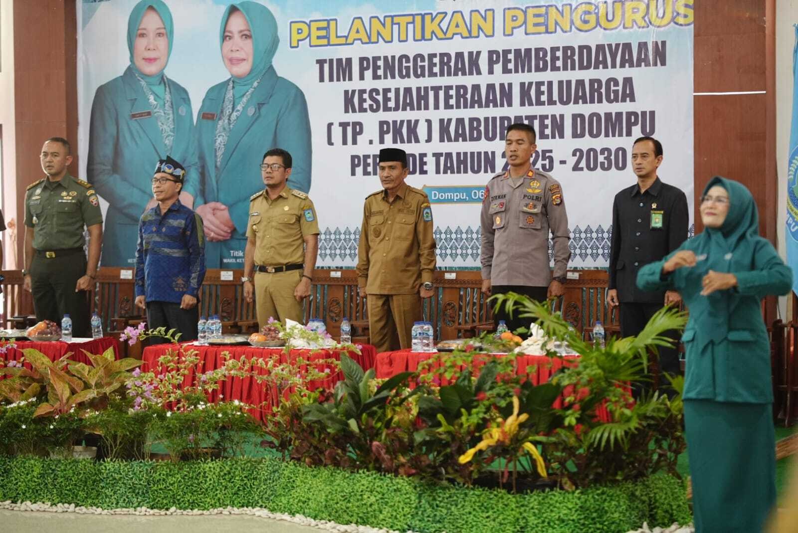 Bupati Dompu Hadiri Pelantikan TP PKK Kabupaten Dompu Periode 2025–2030