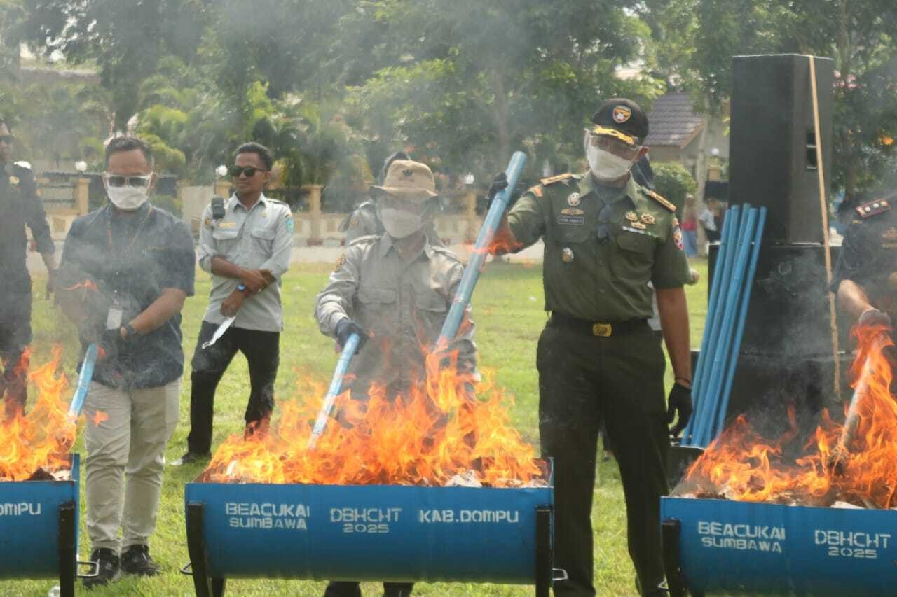 Pemerintah Kabupaten Dompu Musnahkan Barang Kena Cukai Ilegal, Tegaskan Komitmen Berantas Peredaran Barang Gelap