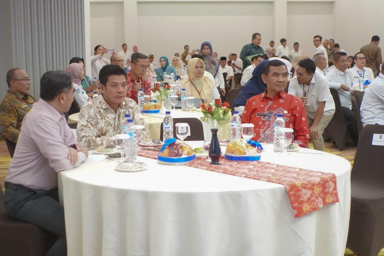 BUPATI DOMPU PAPARKAN PROGRAM KESEHATAN DI HADAPAN MENTERI PADA RAKOR PROVINSI NTB 2025