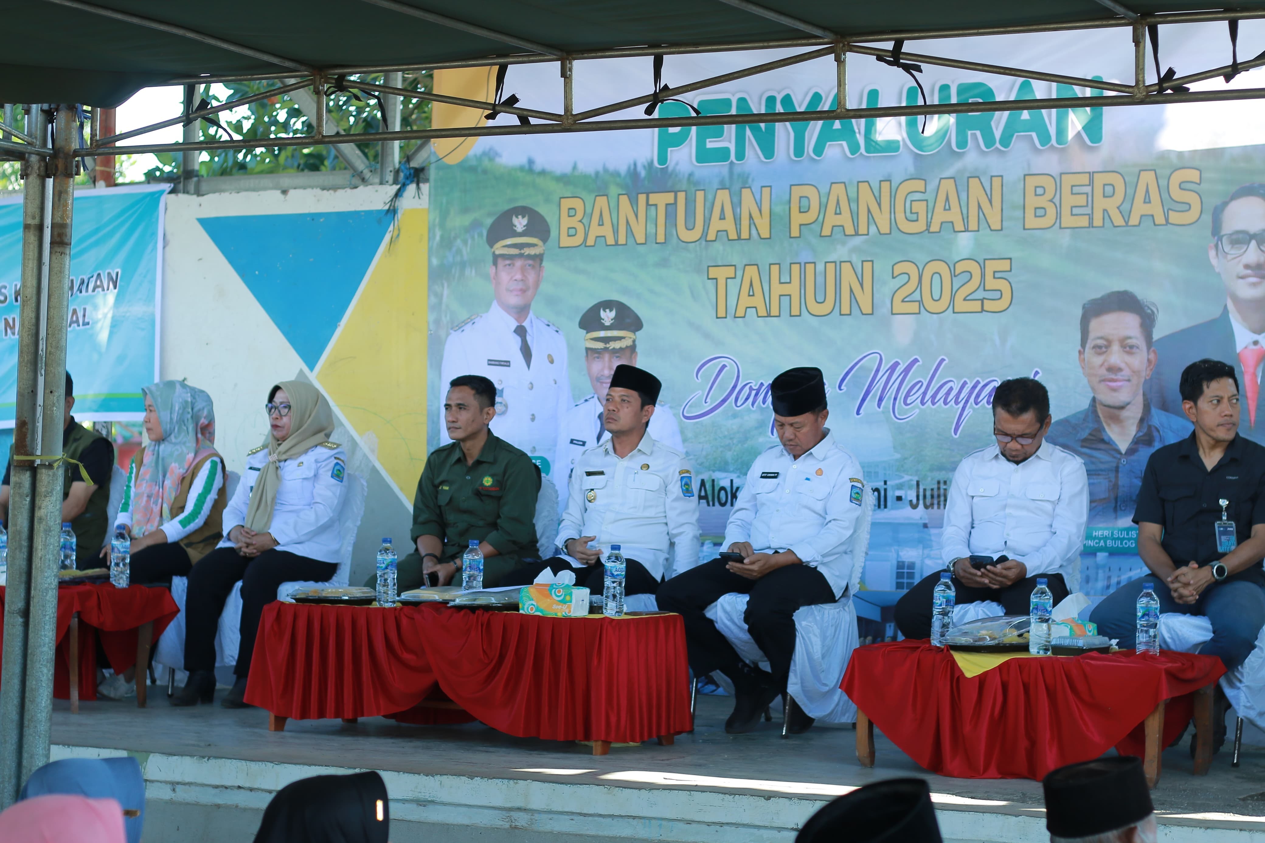 Bupati Dompu Hadiri Kegiatan Dompu Melayani di Desa Karombo, Tingkatkan Akses Layanan Publik dan Kesejahteraan Masyarakat