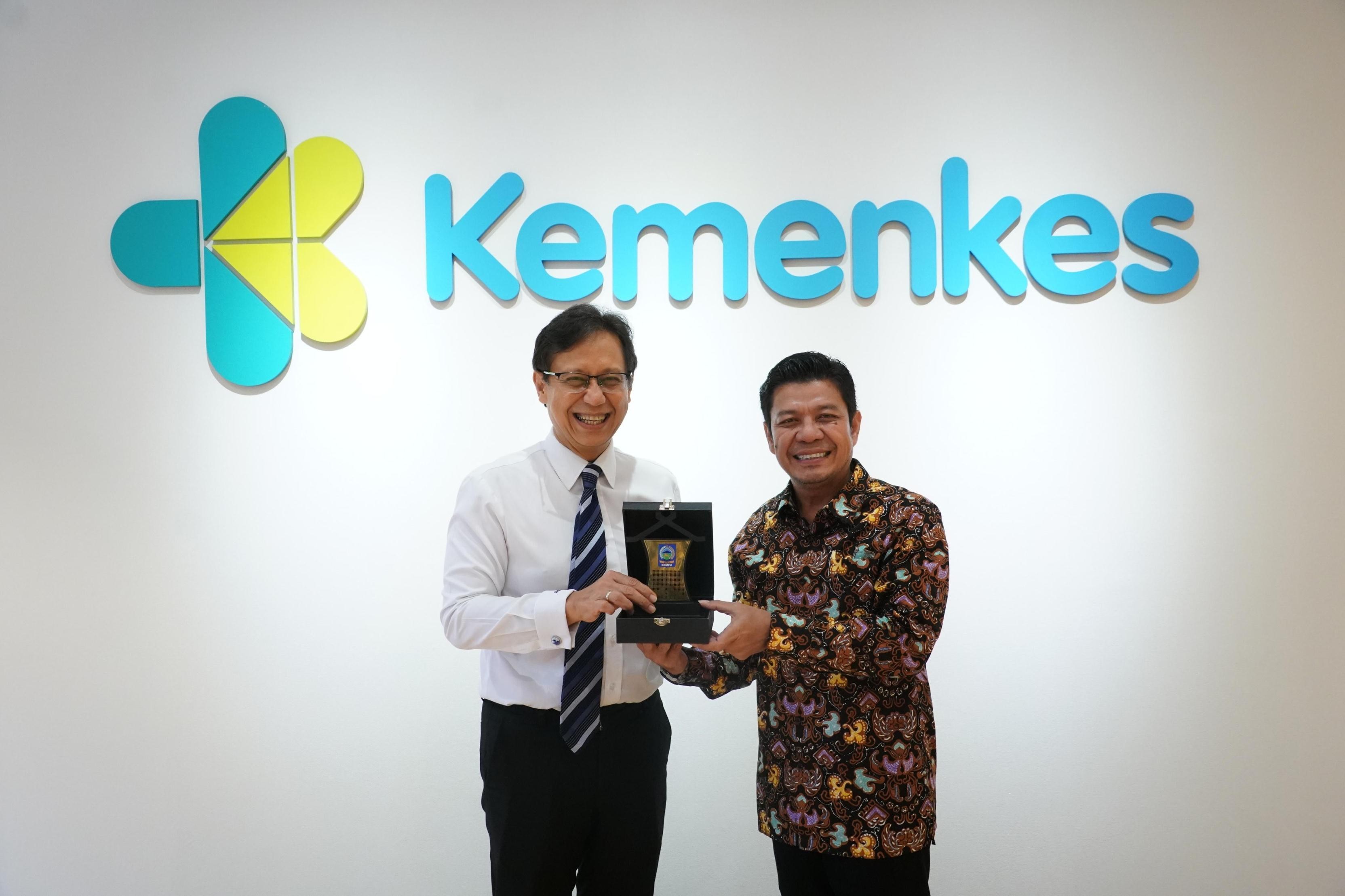 Upaya Meningkatkan Pelayanan Kesehatan, Bupati Dompu Audiensi Dengan Menkes RI Budi Gunadi Sadikin